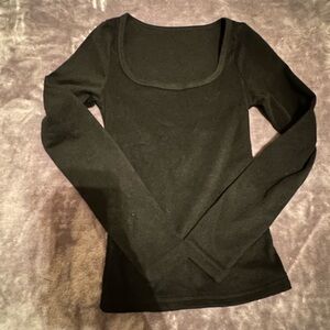 Classic Long Sleeve Scoop Neck Top - Black